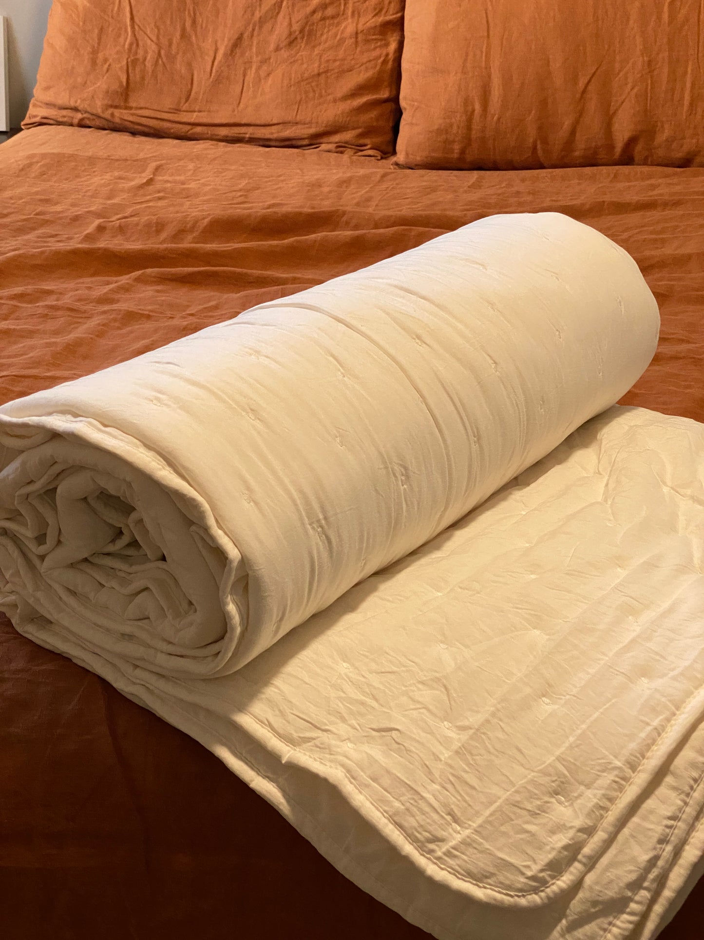 Quilt Set Ultra Soft Microfiber Stone-Washed Lightweight All Season - white